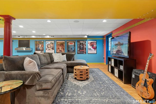 610 Cheese Spring Road, New Canaan, CT 06840