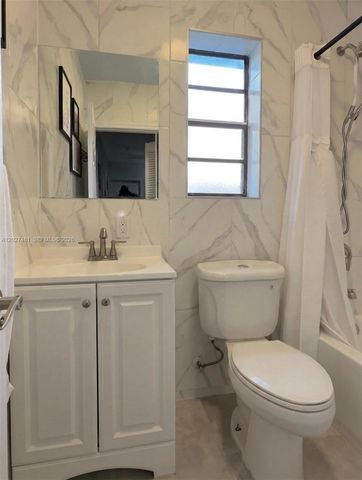 1300 NE 203rd St, Miami, FL 33179