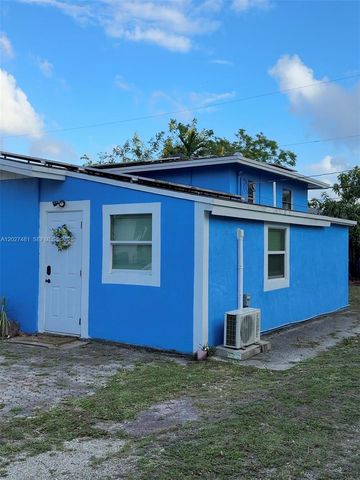 1300 NE 203rd St, Miami, FL 33179
