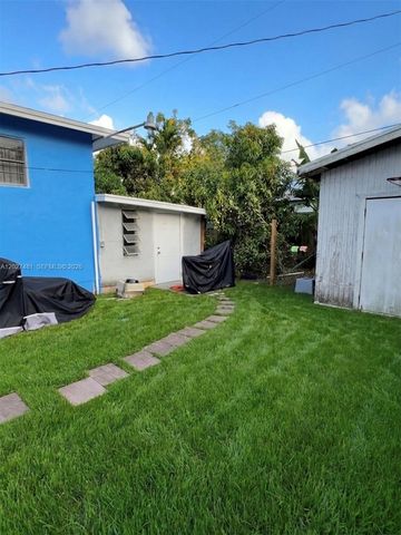 1300 NE 203rd St, Miami, FL 33179