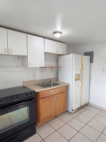 1300 NE 203rd St, Miami, FL 33179