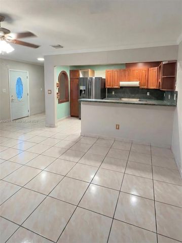 1300 NE 203rd St, Miami, FL 33179