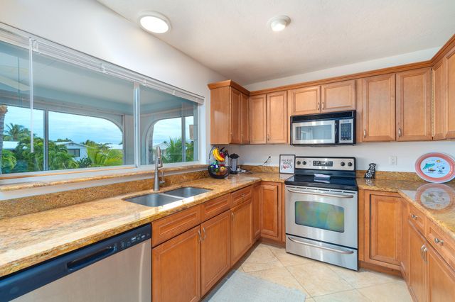 947 Gulf Drive, Summerland Key, FL 33042