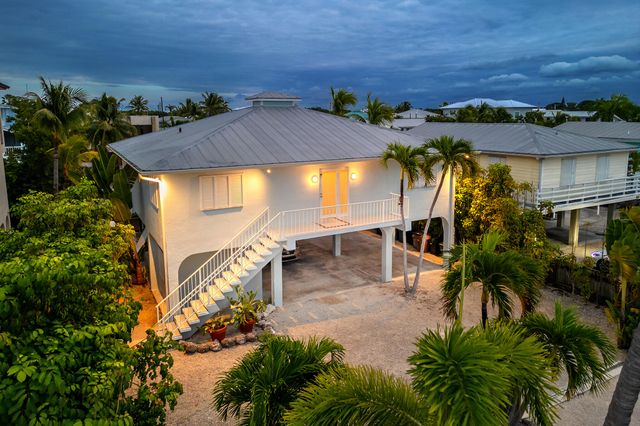 947 Gulf Drive, Summerland Key, FL 33042
