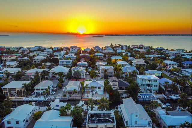 947 Gulf Drive, Summerland Key, FL 33042