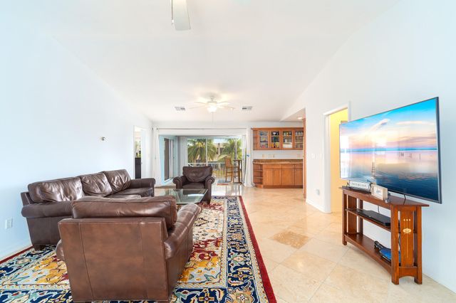 947 Gulf Drive, Summerland Key, FL 33042