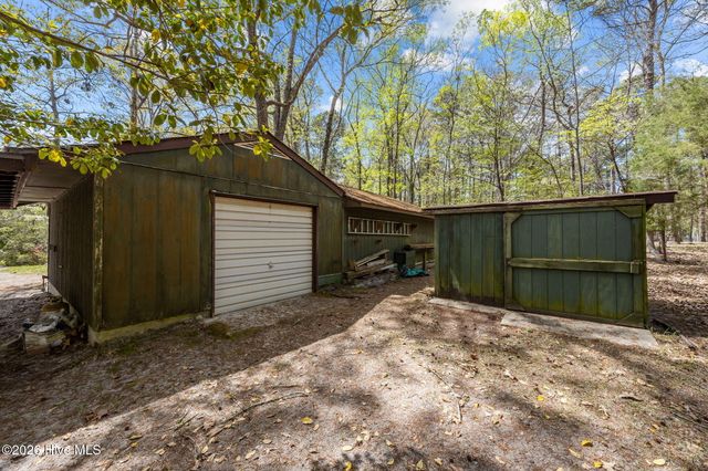 512 Raymond Drive, Arapahoe, NC 28510