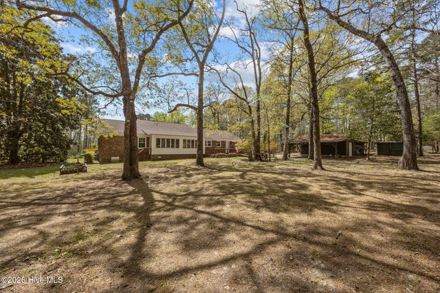 512 Raymond Drive, Arapahoe, NC 28510