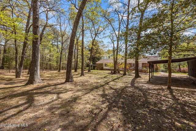 512 Raymond Drive, Arapahoe, NC 28510