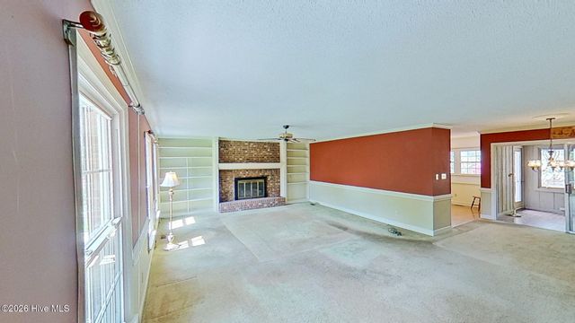 512 Raymond Drive, Arapahoe, NC 28510