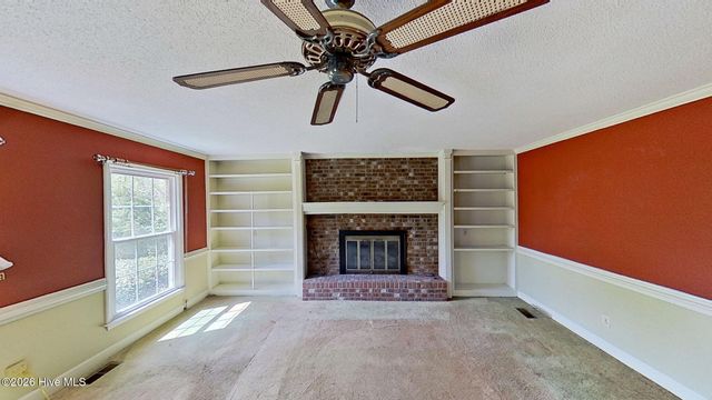 512 Raymond Drive, Arapahoe, NC 28510
