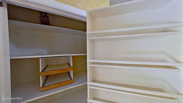 512 Raymond Drive, Arapahoe, NC 28510