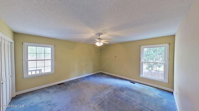 512 Raymond Drive, Arapahoe, NC 28510