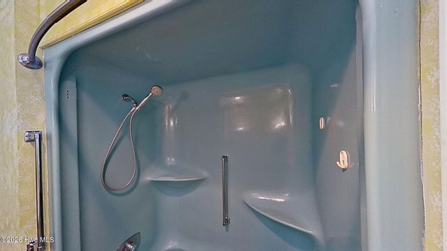 512 Raymond Drive, Arapahoe, NC 28510