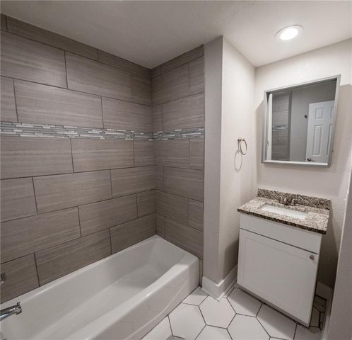 4710 W PRICE AVENUE, Tampa, FL 33611