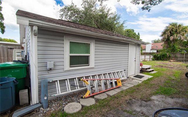 4710 W PRICE AVENUE, Tampa, FL 33611