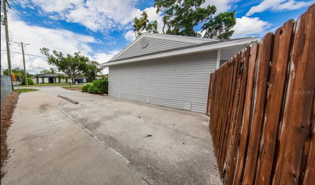 4710 W PRICE AVENUE, Tampa, FL 33611