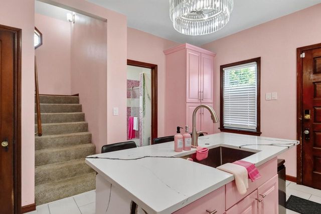 3172 S Griffin AVENUE, Milwaukee, WI 53207
