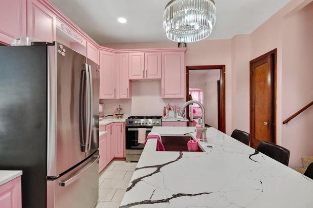 3172 S Griffin AVENUE, Milwaukee, WI 53207