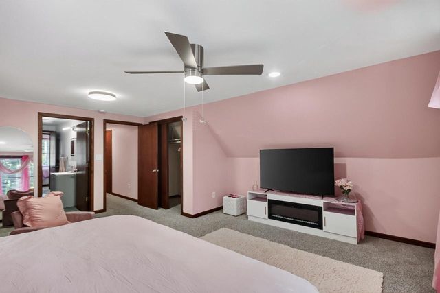 3172 S Griffin AVENUE, Milwaukee, WI 53207
