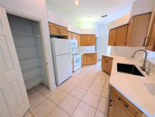 3892 CANOPY WAY, Sarasota, FL 34235