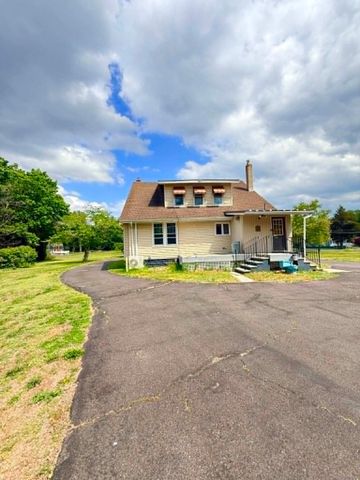 1940 S MAIN RD, Vineland, NJ 08360