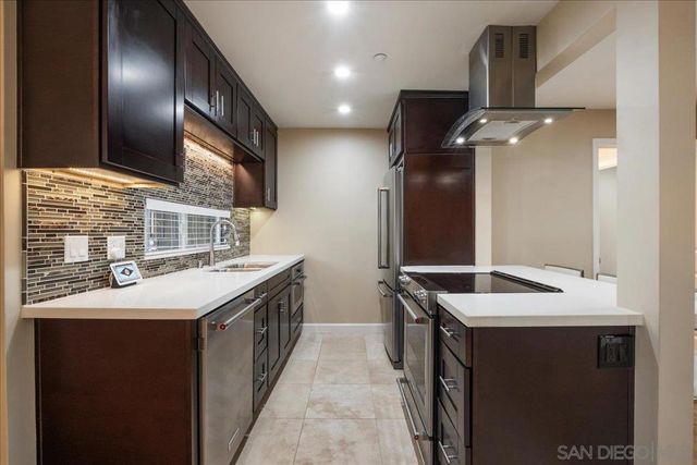 1225 Pacific Beach Drive 2E, San Diego, CA 92109