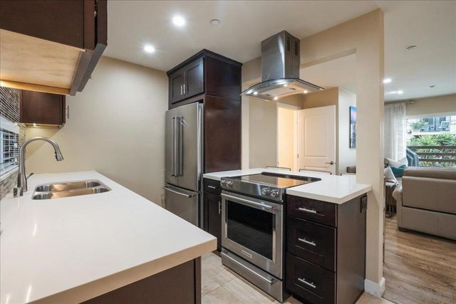 1225 Pacific Beach Drive 2E, San Diego, CA 92109