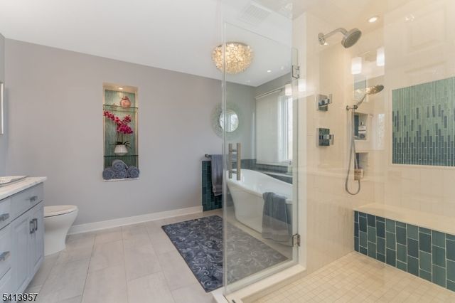 4 Cheshire Ct, Clinton Twp., NJ 08833