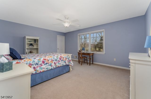 4 Cheshire Ct, Clinton Twp., NJ 08833