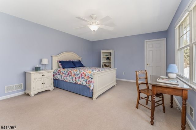 4 Cheshire Ct, Clinton Twp., NJ 08833