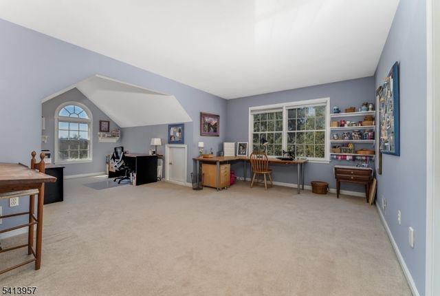 4 Cheshire Ct, Clinton Twp., NJ 08833