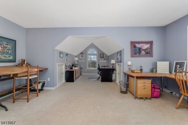 4 Cheshire Ct, Clinton Twp., NJ 08833