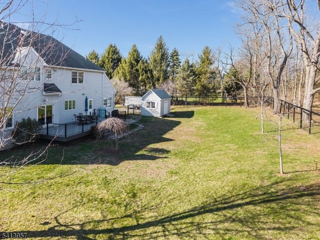 4 Cheshire Ct, Clinton Twp., NJ 08833