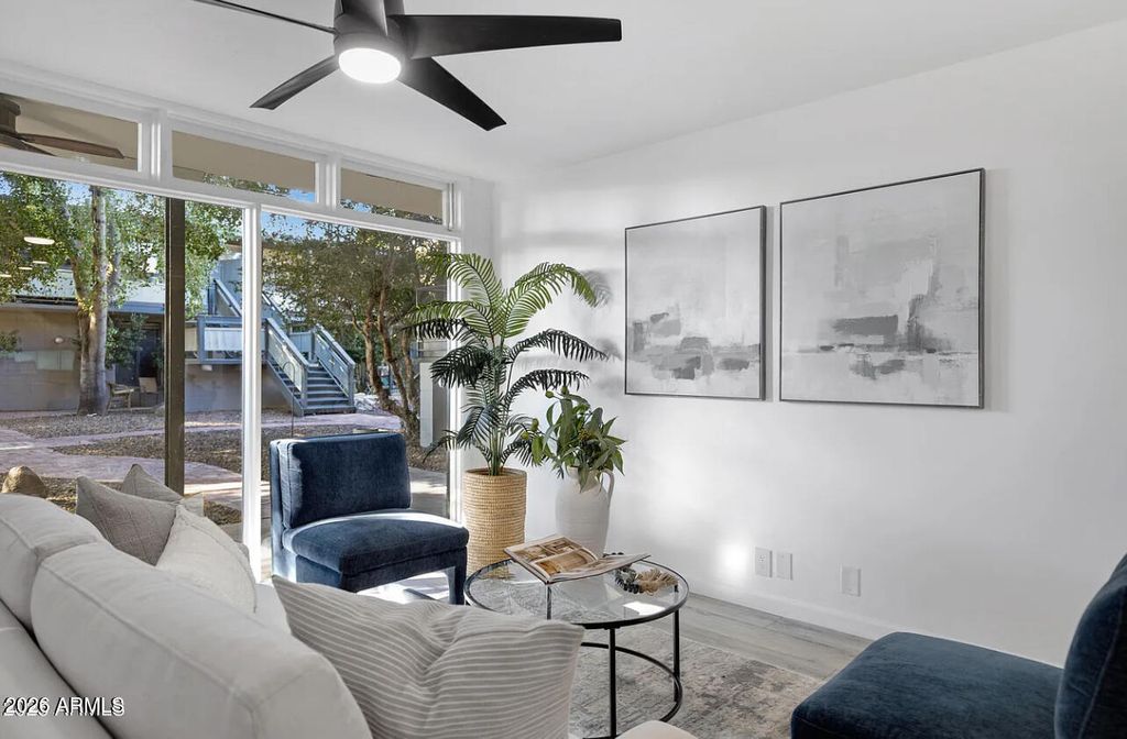 1101 E BETHANY HOME Road 15, Phoenix, AZ 85014 — photo 4