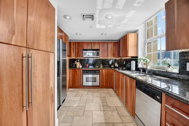 610 Clematis Street 424, West Palm Beach, FL 33401