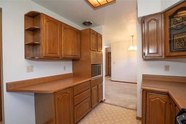 607 E 14th Street S, Newton, IA 50208