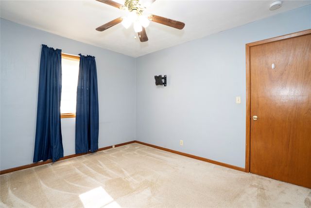 607 E 14th Street S, Newton, IA 50208