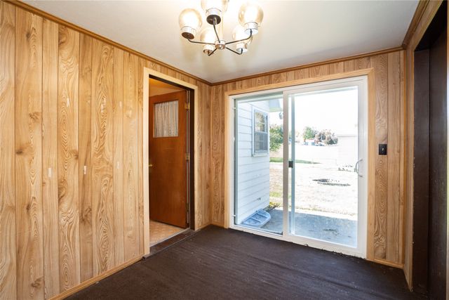 607 E 14th Street S, Newton, IA 50208