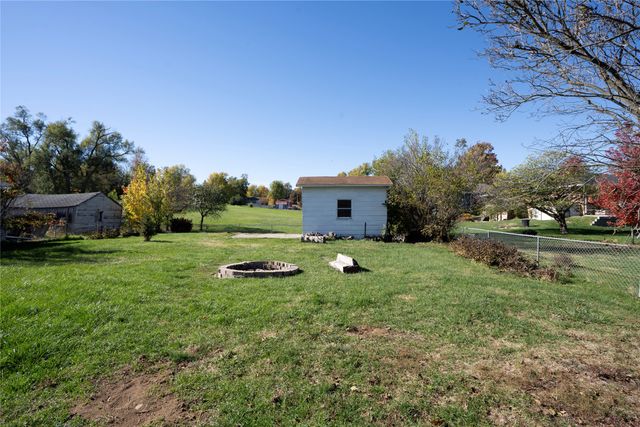 607 E 14th Street S, Newton, IA 50208