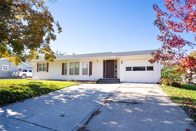 607 E 14th Street S, Newton, IA 50208