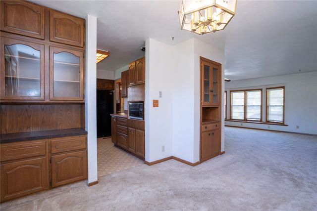 607 E 14th Street S, Newton, IA 50208