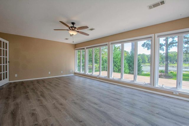 2205 W Lakeview Drive, Benton, AR 72015