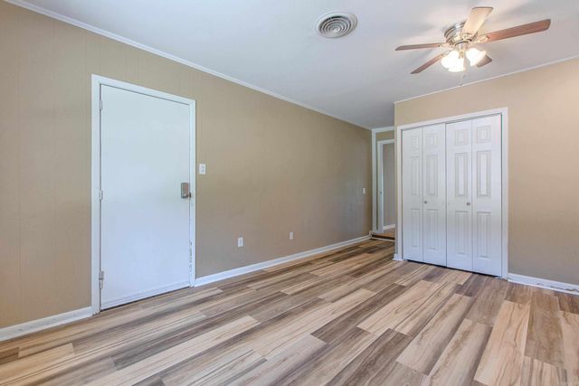 2205 W Lakeview Drive, Benton, AR 72015