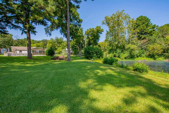 2205 W Lakeview Drive, Benton, AR 72015