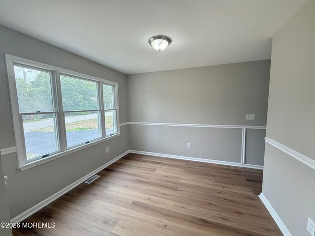 112 Lubbers Lane, Manahawkin, NJ 08050