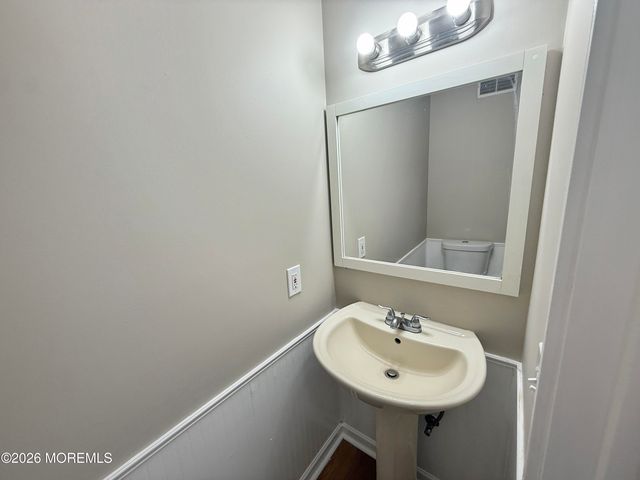 112 Lubbers Lane, Manahawkin, NJ 08050