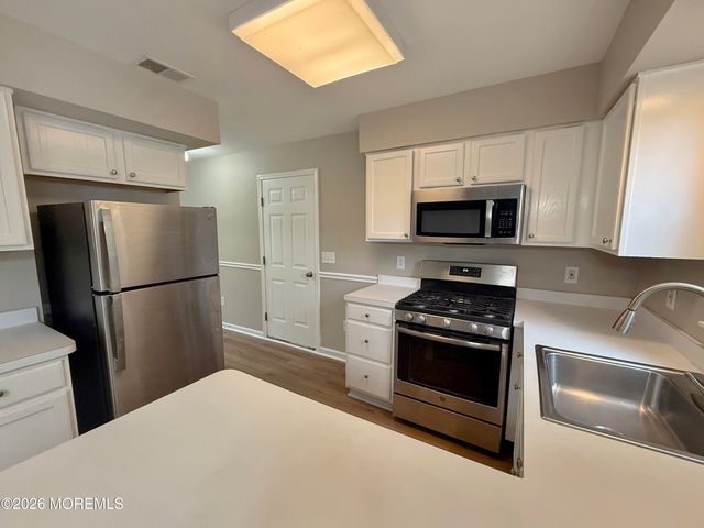 112 Lubbers Lane, Manahawkin, NJ 08050