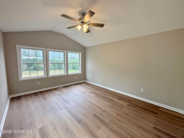 112 Lubbers Lane, Manahawkin, NJ 08050