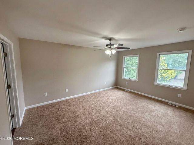 112 Lubbers Lane, Manahawkin, NJ 08050